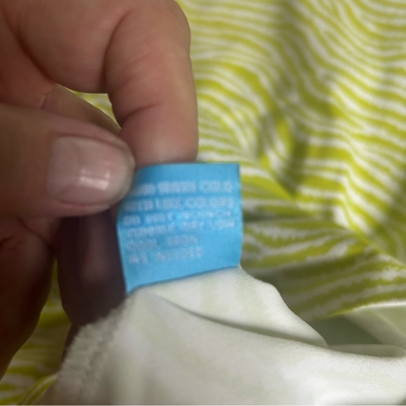 J McLaughlin Zebra Print Catalina Cloth Top Peridot and White 3/4 Sleeve - Picture 6 of 9